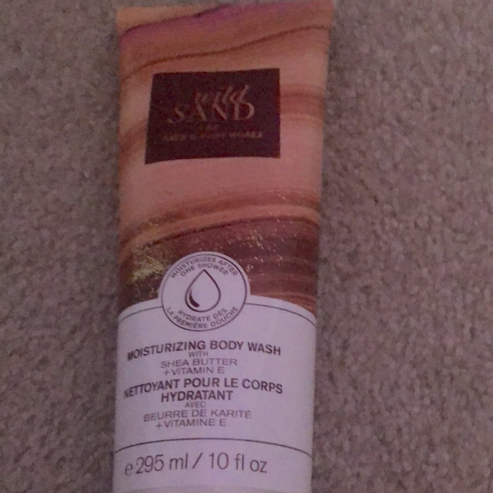 Moisturizing body wash